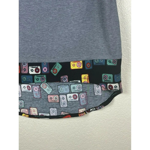 LULAROE Blouse Women's Sz XS Irma Tunic Retro Cassette Tape Hi-Low Hem Gray - Picture 6 of 8